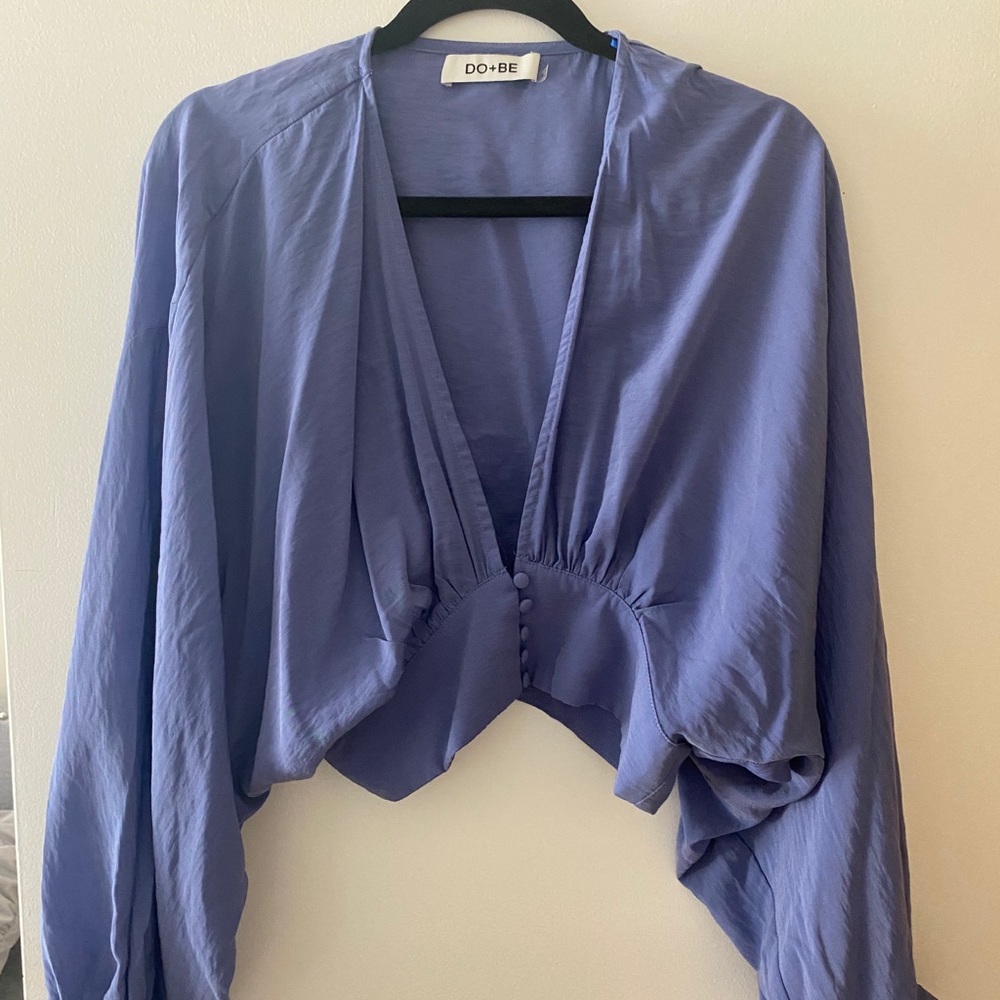 Puff sleeved cropped top